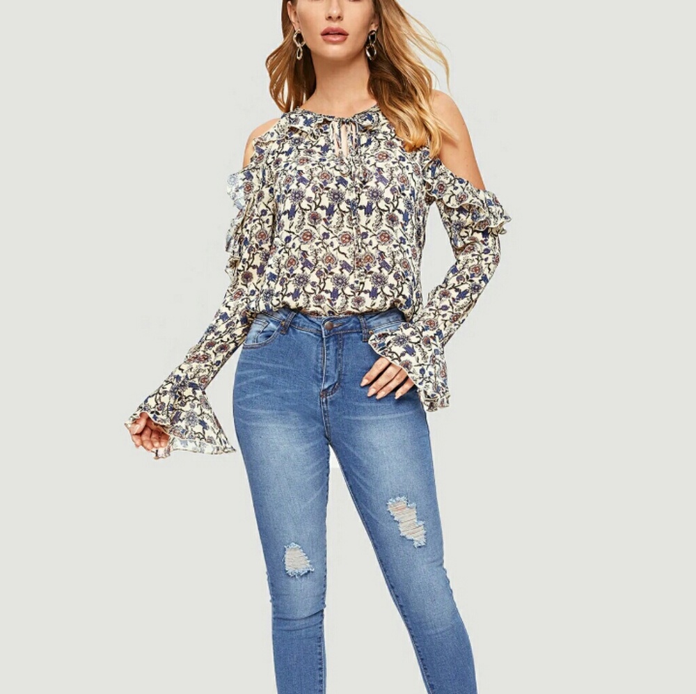 Cold Shoulder Blouse - Picture 4 of 5